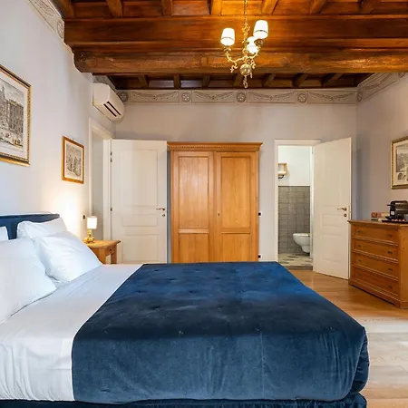 Palazzo Del Gesu Boutique
